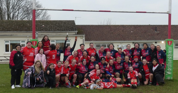 Pembroke and Tundu share a post-match photo shoot